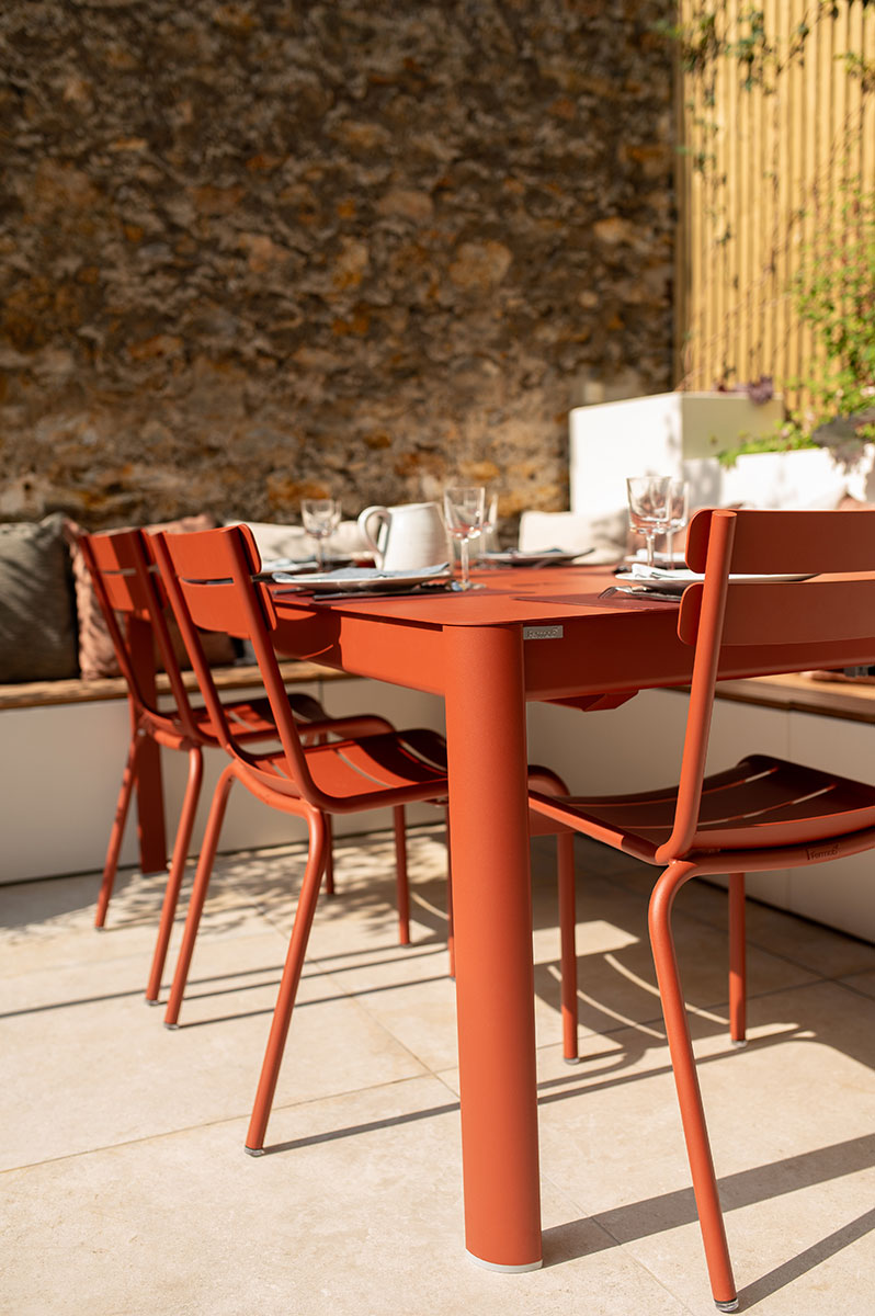 Table à manger sur la terrasse Concorde